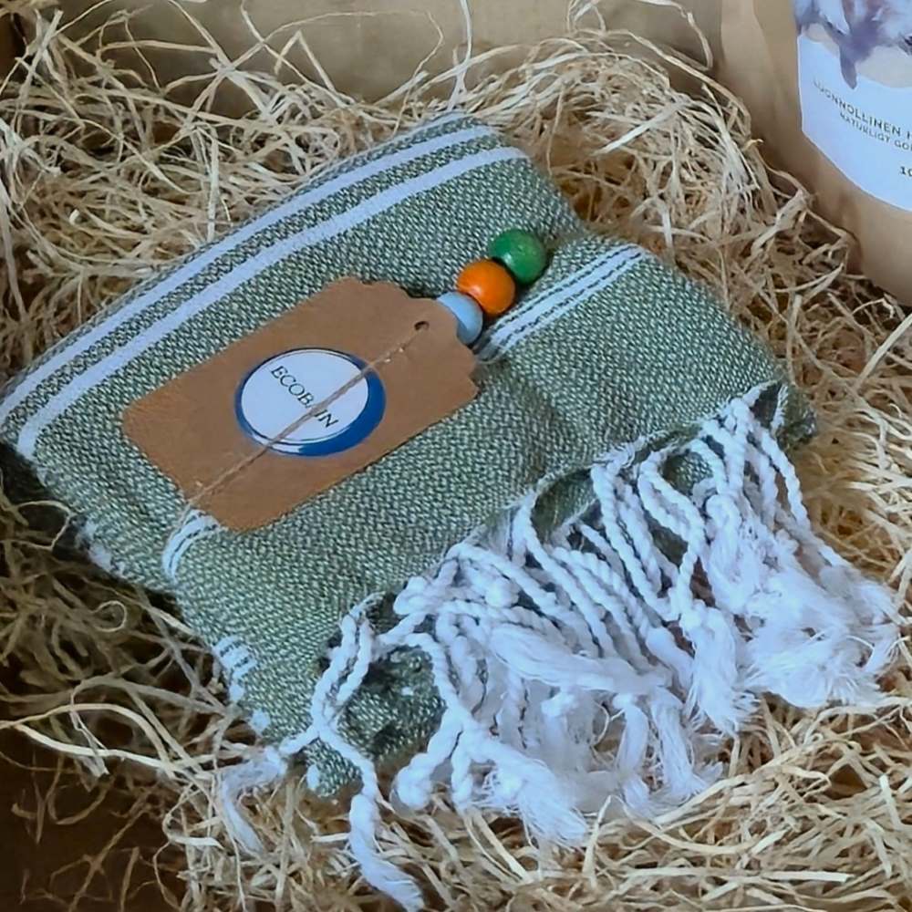 Hamam-tassupyyhe joululahjapaketissa koiralle