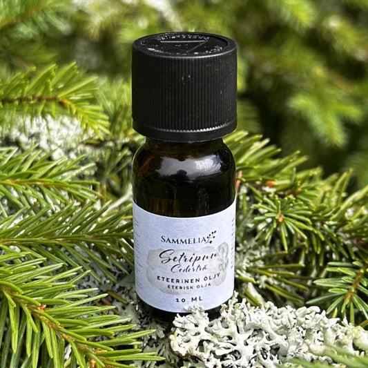 Sammelia® Setripuun eteerinen öljy tuo kotiin lämpimän, puisen metsän tuoksun. 100 % luonnollinen öljy.